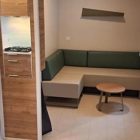 Mobil 6,8 Personnes Saint-Cyprien (Pyrenees-Orientales)